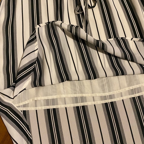 ❤️NWT BLACK & WHITE DRESS❤️ - Picture 4 of 7